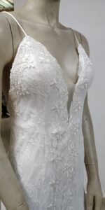 Chantilly Lace Wedding Gown Style Bride 01b